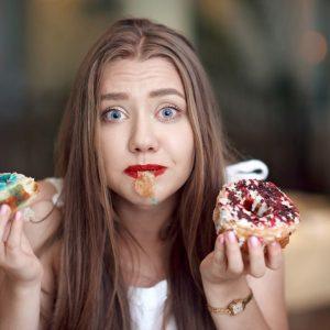 Kokių maisto produktų nereikėtų valgyti tuščiu skrandžiu? 8 pavojingi pasirinkimai, kuriuos reikia žinoti