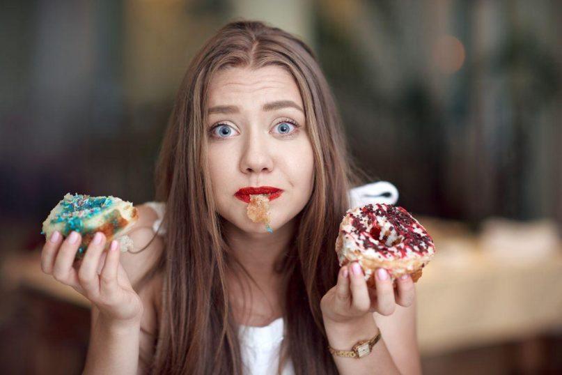 Kokių maisto produktų nereikėtų valgyti tuščiu skrandžiu? 8 pavojingi pasirinkimai, kuriuos reikia žinoti