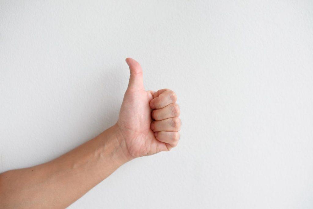 Kūrybiškas asmuo ar verslininkas? Štai ką jūsų nykščio forma gali pasakyti apie jus. Smailu galas