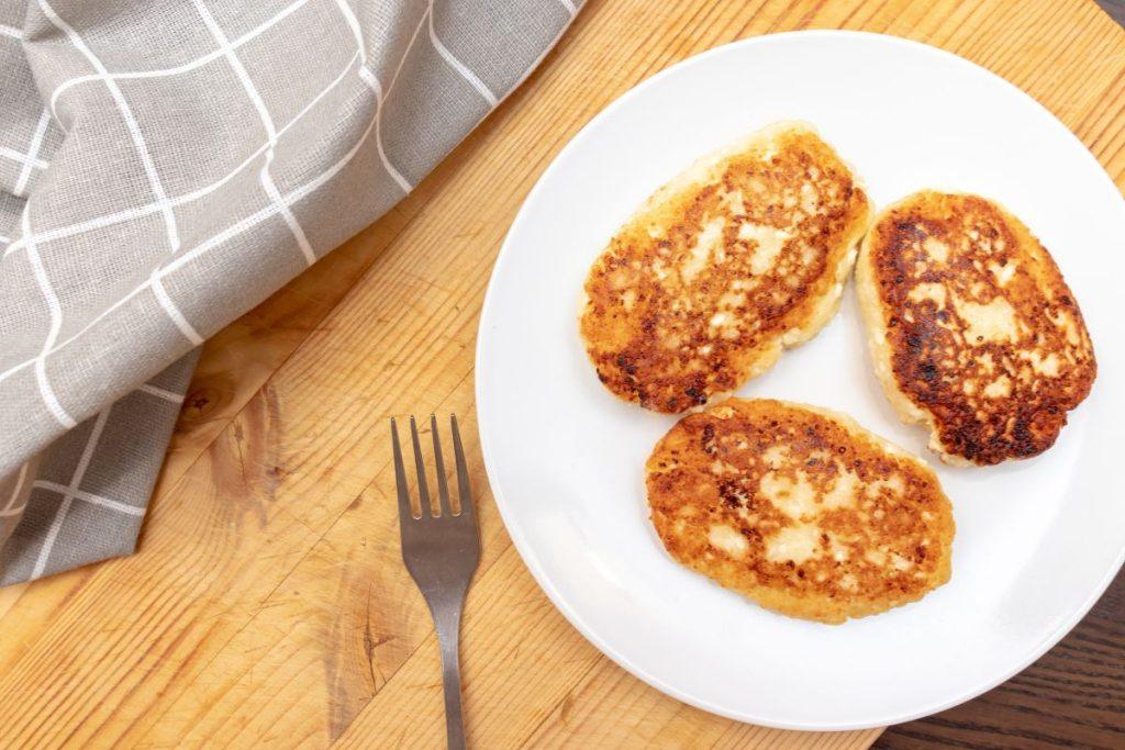 Labai sveiki ir gardūs varškėčiai su žolelėmis. Išbandykite! Kaip gaminti?