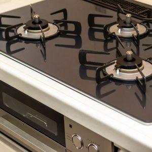 Lengvas viryklės degiklių išvalymo būdas: naudodami šią priemonę, tai padarysite be didesnio vargo!