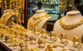 Milžiniškas aukso ir sidabro kainų šuolis. Kokios prognozės laukia 2026 metais?