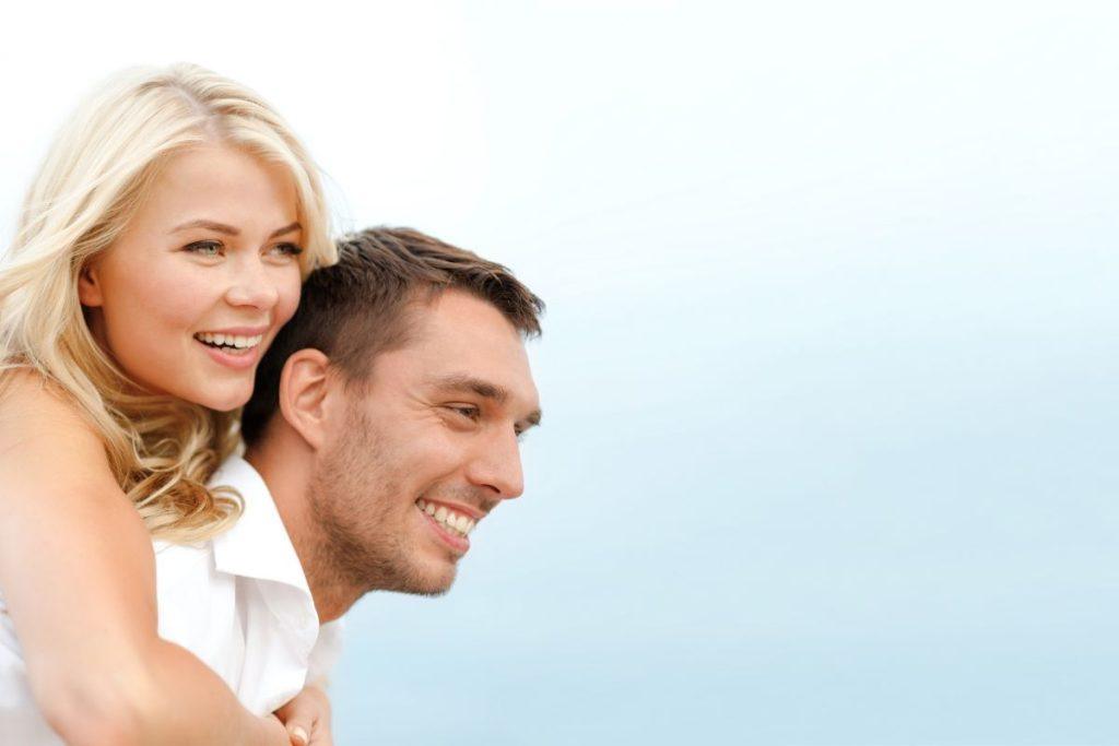 Mokslas teigia, kad sėkmingą santuoką sudaro trys pagrindinės savybės. Teigiamos iliuzijos