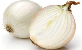 Naktį prieš miegą įdėkite svogūnų į kojines: štai kas atsitiks su jūsų kūnu.