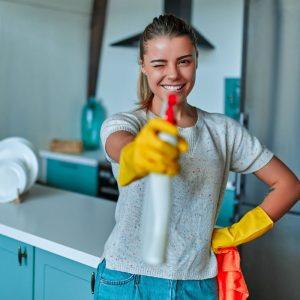 Naudingi patarimai, kaip greičiau ir paprasčiau išvalyti namus