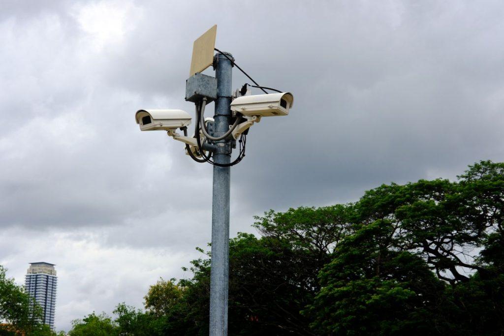 Naujas sprendimas keičia namų stebėjimą: štai kada negalėsite naudotis savo namų kameromis. UODO sprendimas