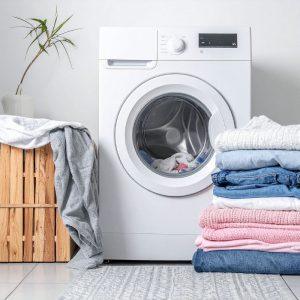 Nedarykite šios klaidos pildami skalbimo miltelius: skalbimo mašina tarnaus ilgiau