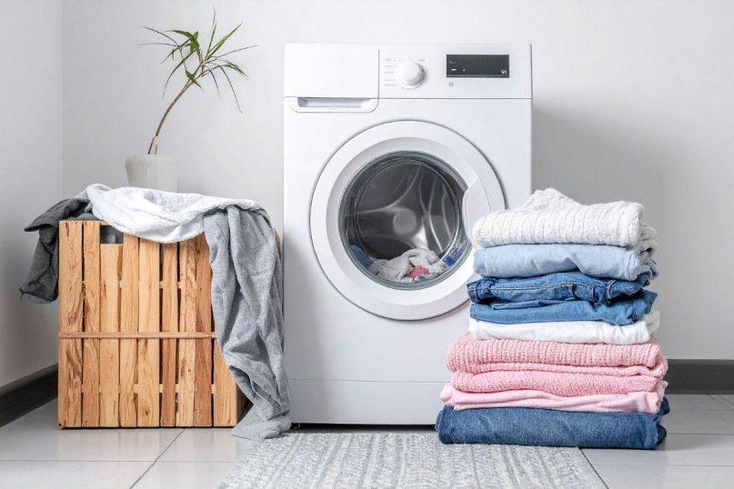 Nedarykite šios klaidos pildami skalbimo miltelius: skalbimo mašina tarnaus ilgiau