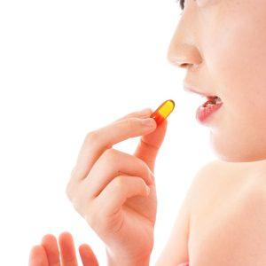 Negerkite vaistų su sultimis ar užkandžiais ir išvengsite šios dažnos problemos