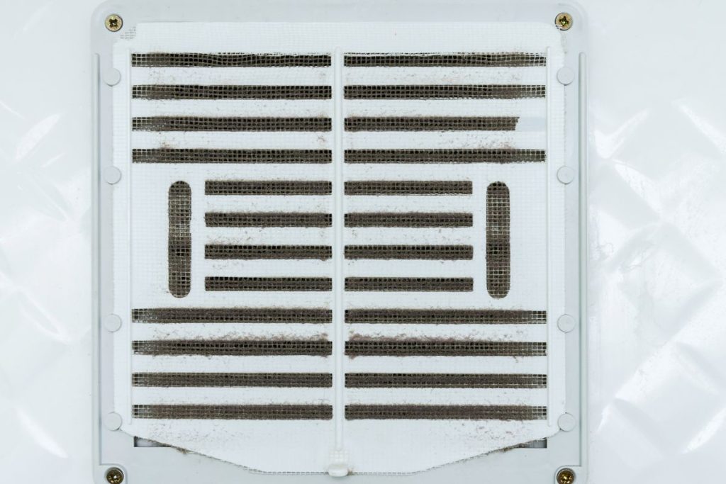 Neignoruokite nešvarumų šioje vietoje. Tingėjimas gali kainuoti sveikatą ir net gyvybę. Įsisenėję nešvarumai