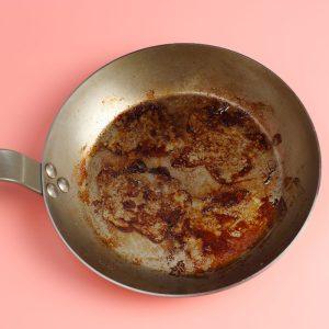 Net senosios močiutės keptuvės tapo švarios! Geriausia priemonė!