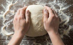 Neturite mielių? Šie pakaitalai išgelbės pyragą net paskutinę minutę