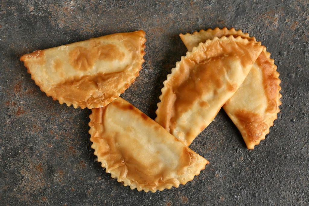 Nostalgiškas čeburekų receptas. Skonis, kuris tirpsta burnoje! Čeburėkų receptas