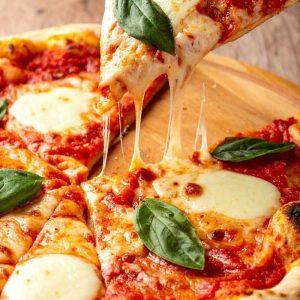 Numesti svorio padės … pica! Mokslininkai negali patikėti tyrimų rezultatu.