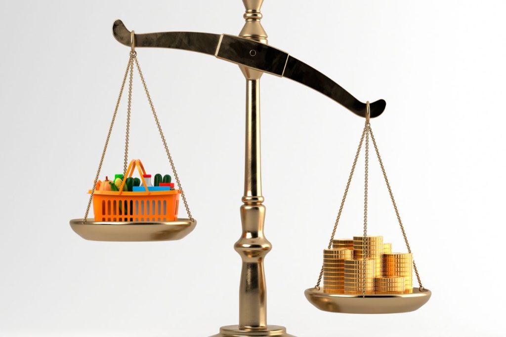 Orbanas privedė Vengrijos ekonomiką prie žemumų. Ryškėja siekis bendradarbiauti su Rusija. Infliacija