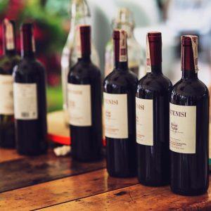 Padovanoti vyną atrodo paprasta, tačiau būtent čia žmonės klysta dažniausiai: someljė atskleidė svarbiausias taisykles