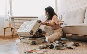 Paprastas triukas išgelbės Jūsų drabužius lagamine nuo nemalonaus kvapo