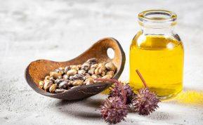 Patarimai kaip naudoti ricinos aliejų plaukams, blakstienoms ir antakiams geresniam rezultatui