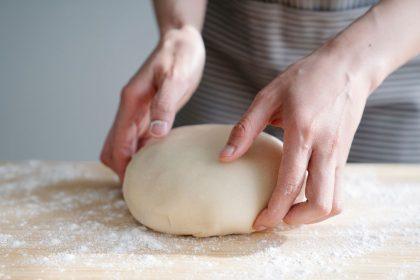 Pigi, paprasta ir puiki tešla visiems kepiniams. Jie bus minkšti ir purūs