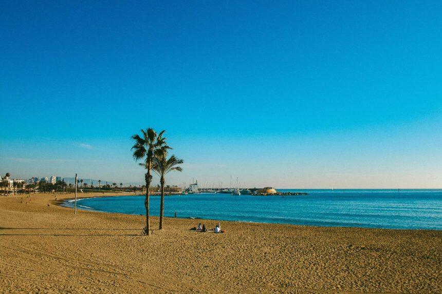 Pigu, tačiau egzotiška: kryptys, kur lietuviai turėtų keliauti sausį ir vasarį