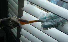 Puikus patarimas, kuris padės atsikratyti dulkių: tiesiog suvilgykite šiuo mišiniu paprastą skudurėlį!