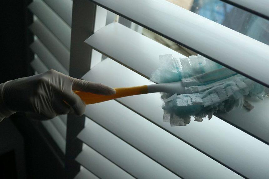 Puikus patarimas, kuris padės atsikratyti dulkių: tiesiog suvilgykite šiuo mišiniu paprastą skudurėlį!