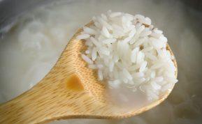 Ryžiai gali tapti pavojingi: viena dažna klaida virtuvėje, apie kurią perspėja specialistai