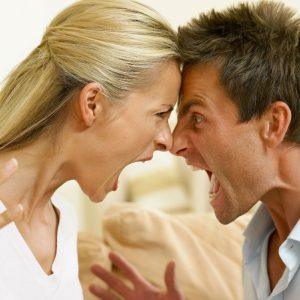 Santykių problemos tyliai griauna gyvenimą: psichologė atskleidė, kaip jos veikia darbą, sveikatą ir sėkmę