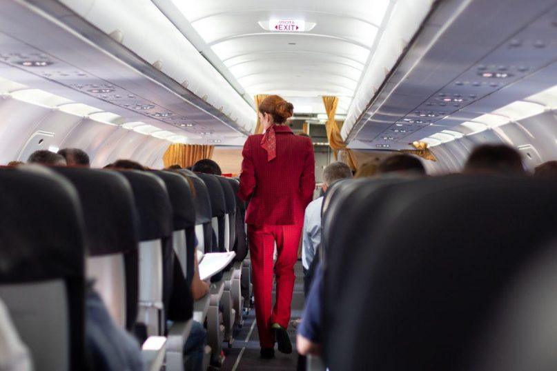 Sėdite lėktuve po šiuo ženklu? Verčiau pasisaugokite