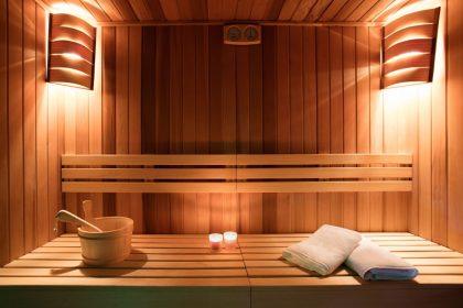 Šiaurės šalių paslaptis: kaip suomiška pirtis atjaunina kūną ir prilygsta treniruotei?