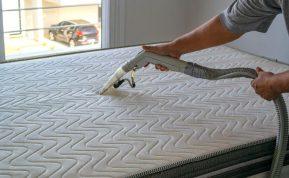 Šis valymo triukas padės išvalyti bet kokio dydžio čiužinį