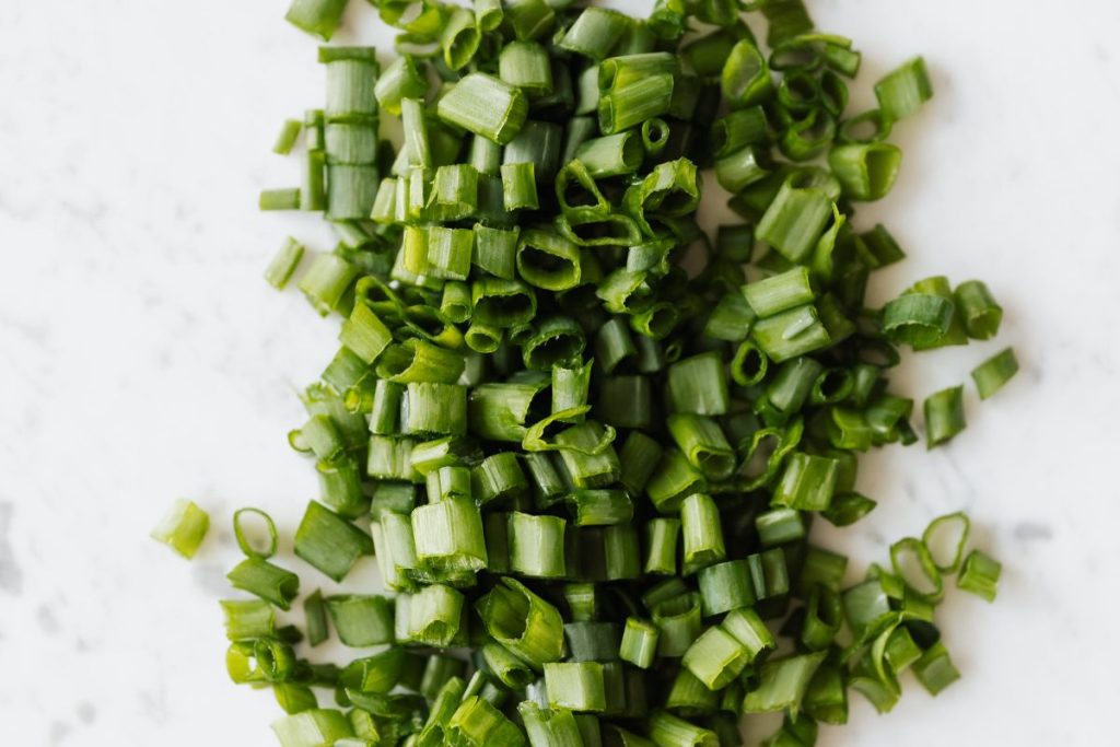 Šis žalumynas - tikra vitaminų bomba, kurią nepelnytai nuvertiname. Būtinai pagardinkite savo šventinius patiekalus! Augalas su ilga istorija