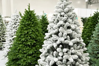 Šita eglutės puošimo klaida gadina Kalėdas: štai kaip blizgučius kabinti kaip tikram profiui