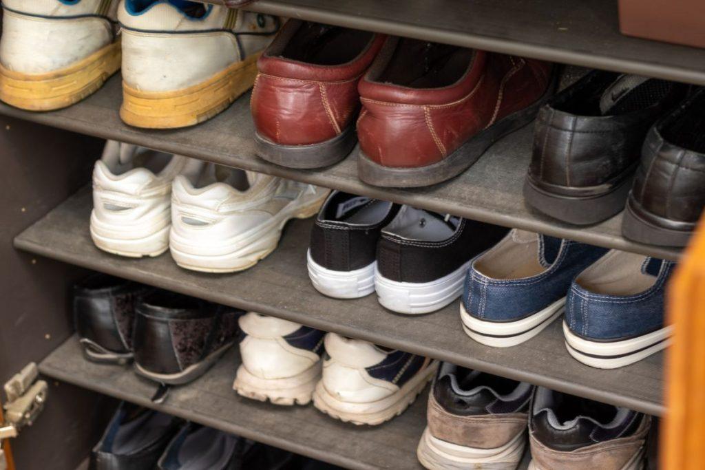 Skalbdami batus skalbimo mašinoje, į būgną įdėkite dar vieną dalyką. Batai bus kaip nauji! Kokių batų negalima skalbti?