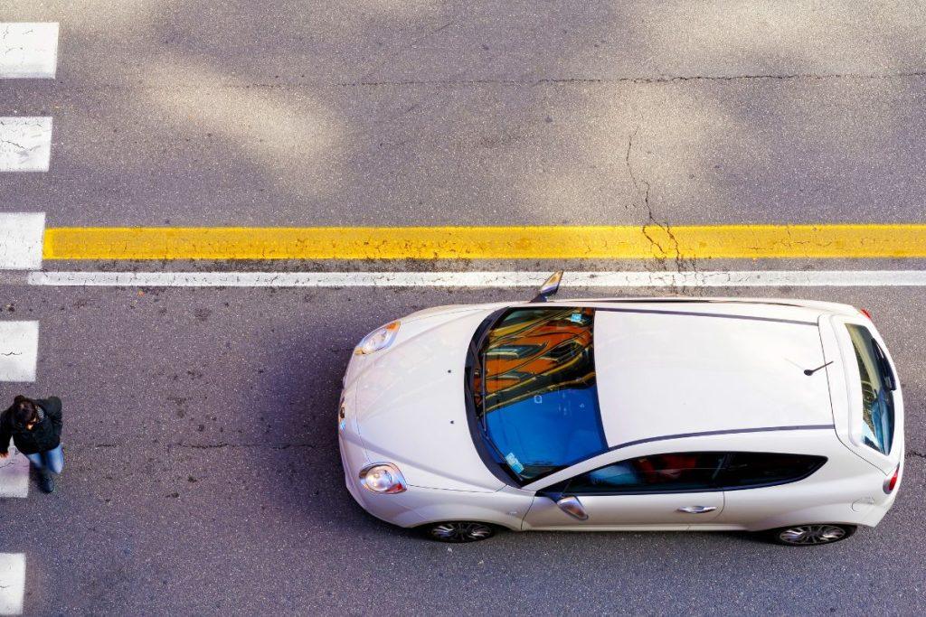 Sklando gandas, jog elektromobiliai pavojingi pėstiesiems: atliktas tyrimas atskleidė netikėtą tiesą. Hibridiniai automobiliai