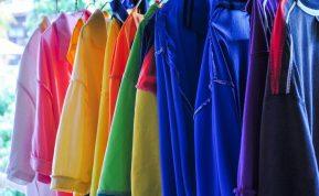 Štai ką drabužių spalva pasako apie žmogaus nuotaiką