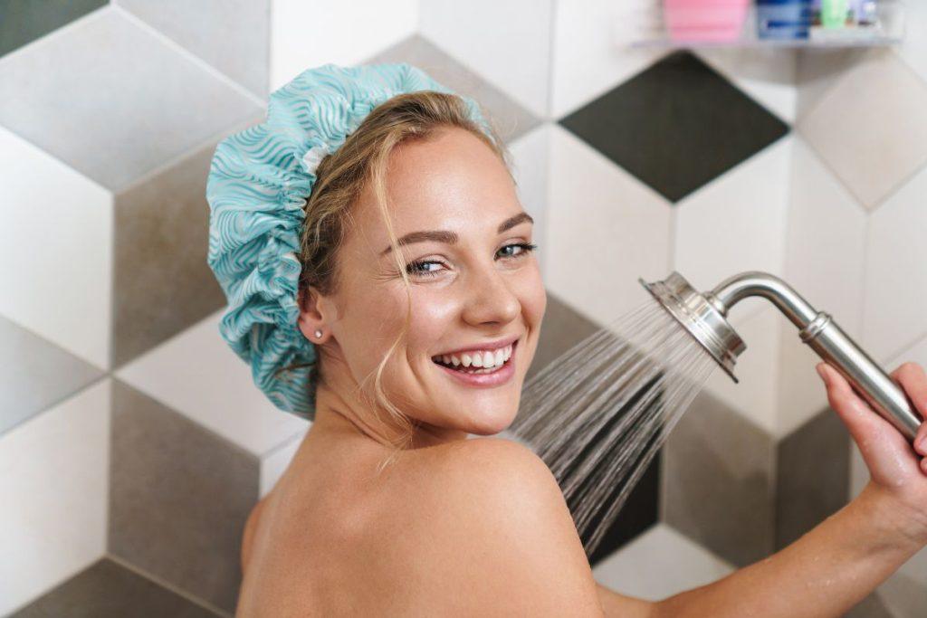 Štai kas nutiks jūsų kūnui, jei nesiprausite 2 dienas. Kaip nereguliarus prausimasis keičia kūno kvapą