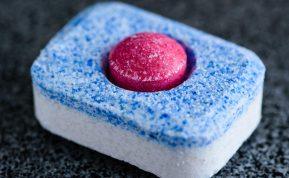 Štai kodėl perku indaplovės tabletes, nors namuose net neturiu indaplovės!