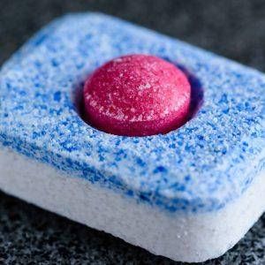 Štai kodėl perku indaplovės tabletes, nors namuose net neturiu indaplovės!