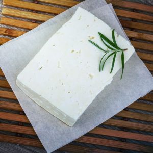 Sūrių karalius, kuris valo žarnyną ir mažina cholesterolį: šis sūris privalo atsirasti ant jūsų Kalėdų stalo