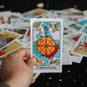 Tarologė papasakojo, kodėl sapnuojame vaiko mirtį