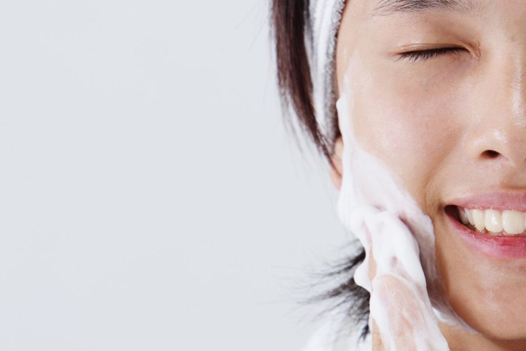 Tas kaspinas ant lankelio – ne papuošimas. Dauguma moterų net naudoja neteisingai. Kodėl dauguma moterų to nežino?