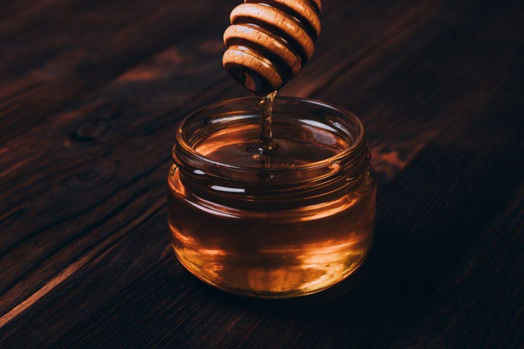 Tiesiog įdėkite tai į kavą ir ji taps galinga riebalų degintoja! Medus