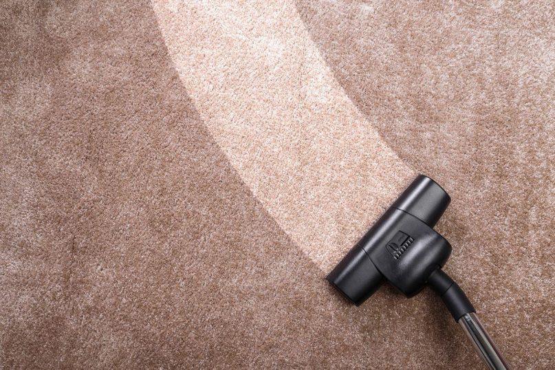 Tiesiog išpurkškite ir išsiurbkite, ir ant kilimo neliks jokių plaukų!