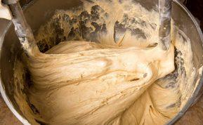 Universali tešla, kuri šaldytuve išsilaikys net iki 7 dienų: tiks ir saldiems, ir pikantiškiems skanėstams!