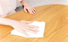 Užuot išmetę, išdžiovinkite ant radiatoriaus ir naudokite: jie poliruoja baldus ir valo nešvarias keptuves