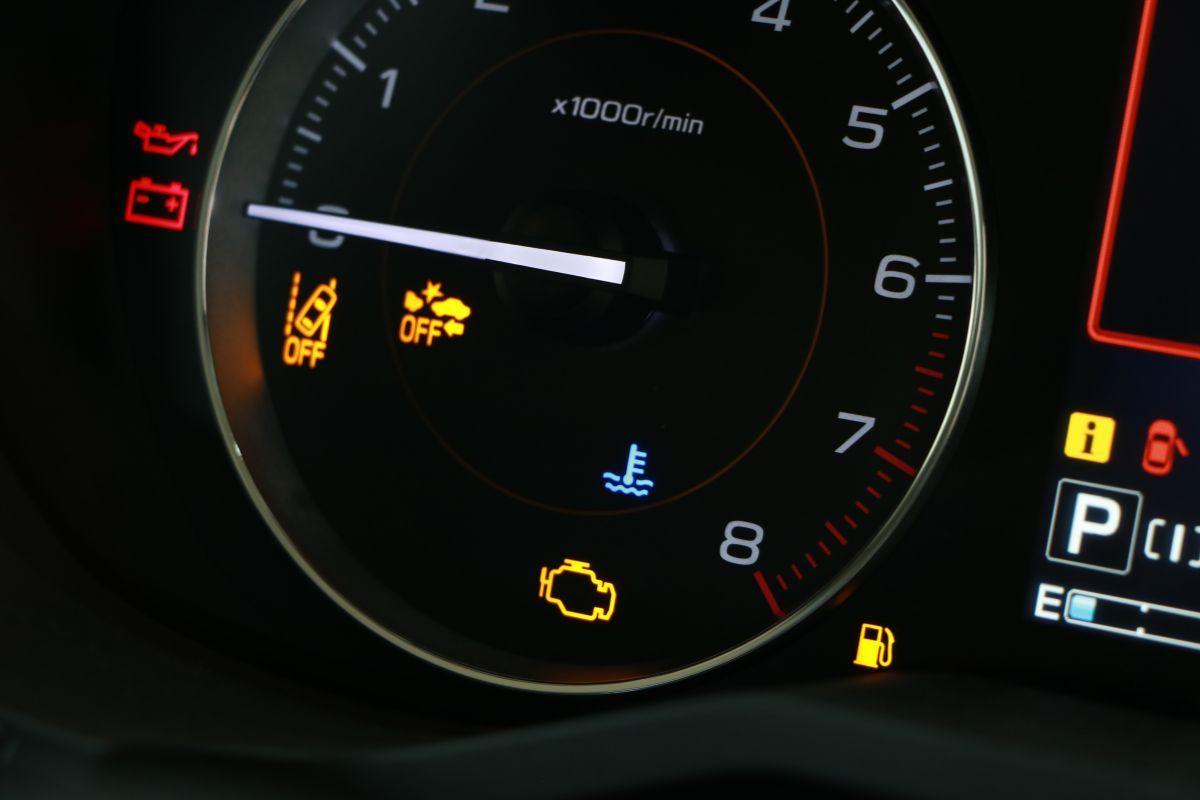 Variklio šildymas žiemą: ši klaida gali sugadinti automobilį ir padidinti kuro sąnaudas
