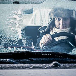 Variklis užšąla žiemą? Sužinokite, kaip užvesti automobilį -20 °C temperatūroje