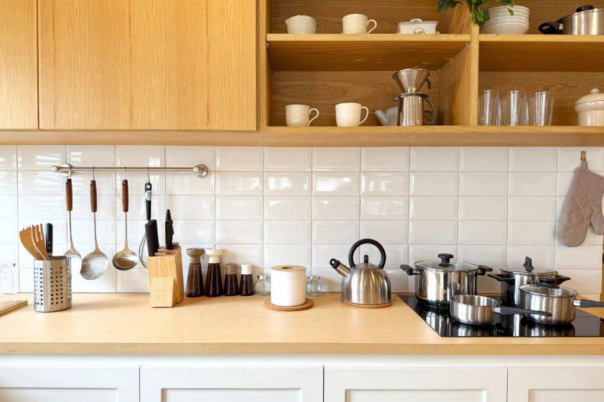 Virtuvės daiktai, be kurių neapsieisite: šefas atskleidė, ką privalo turėti kiekviena virtuvė