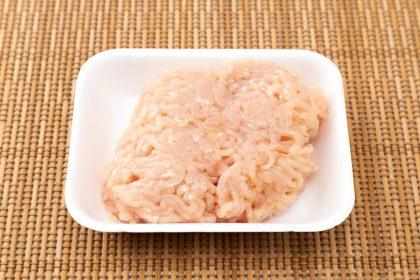 Virtuvės šefai atskleidė gudrybę: kaip be ragavimo patikrinti maltos mėsos sūrumą